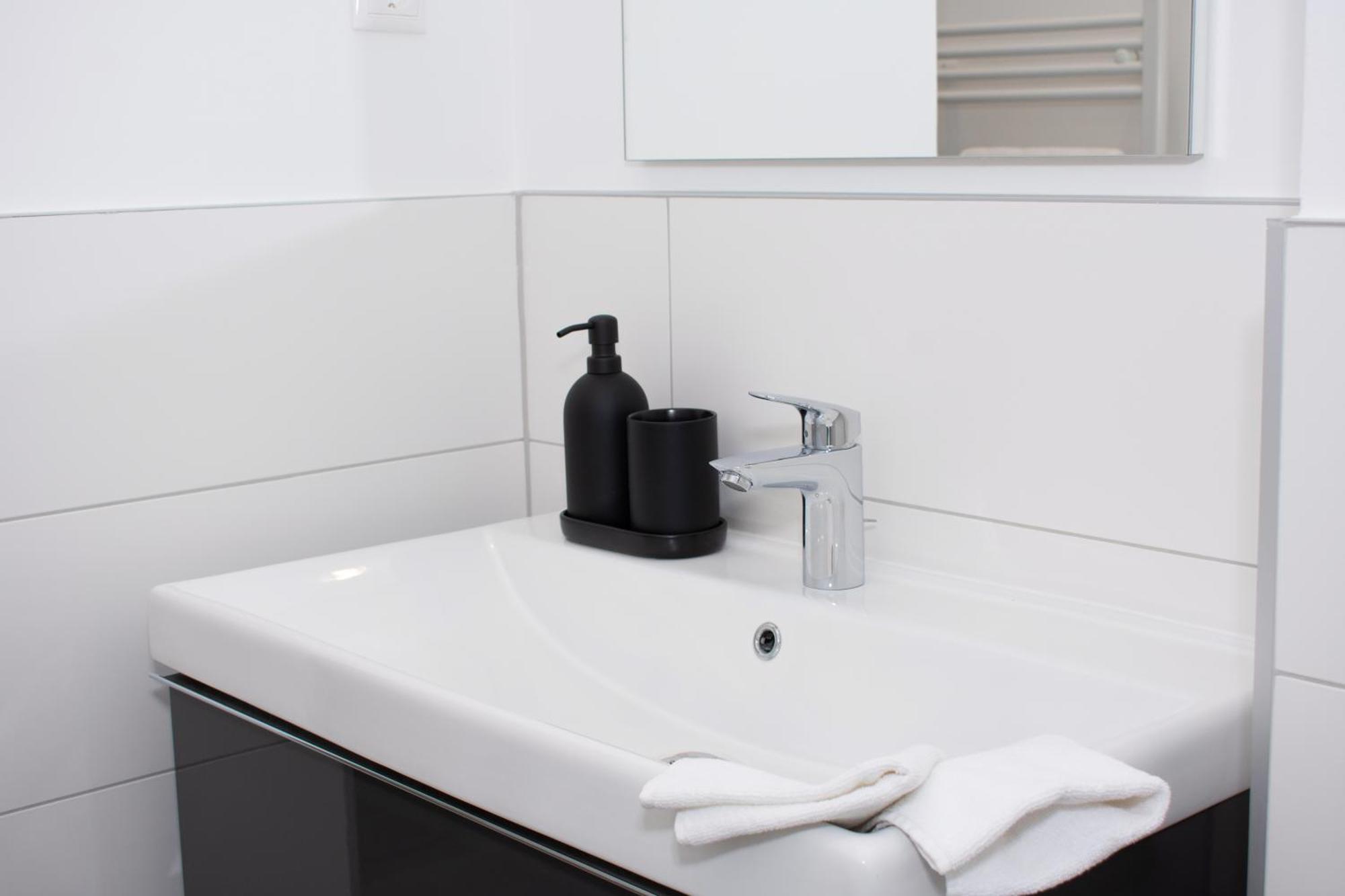 Luxury Cozy 2 Bdr Downtown Apt.4 부다페스트 외부 사진